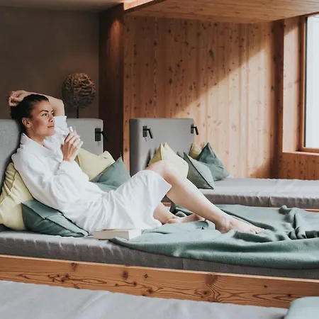 ホテル Tauernhof グロースアルル