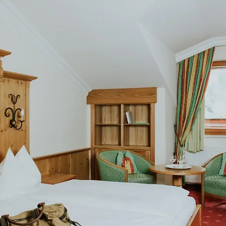 Otel Tauernhof Grossarl