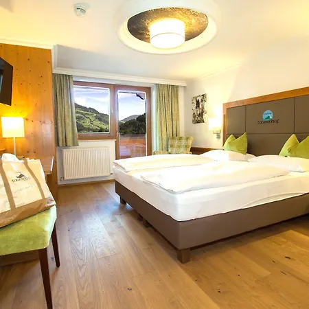 Tauernhof 4* グロースアルル