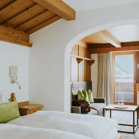 Tauernhof 格罗萨尔