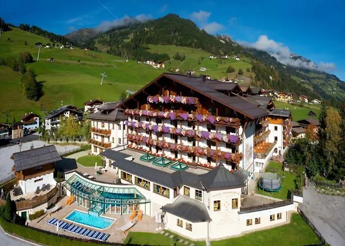 Hotel Tauernhof 4*